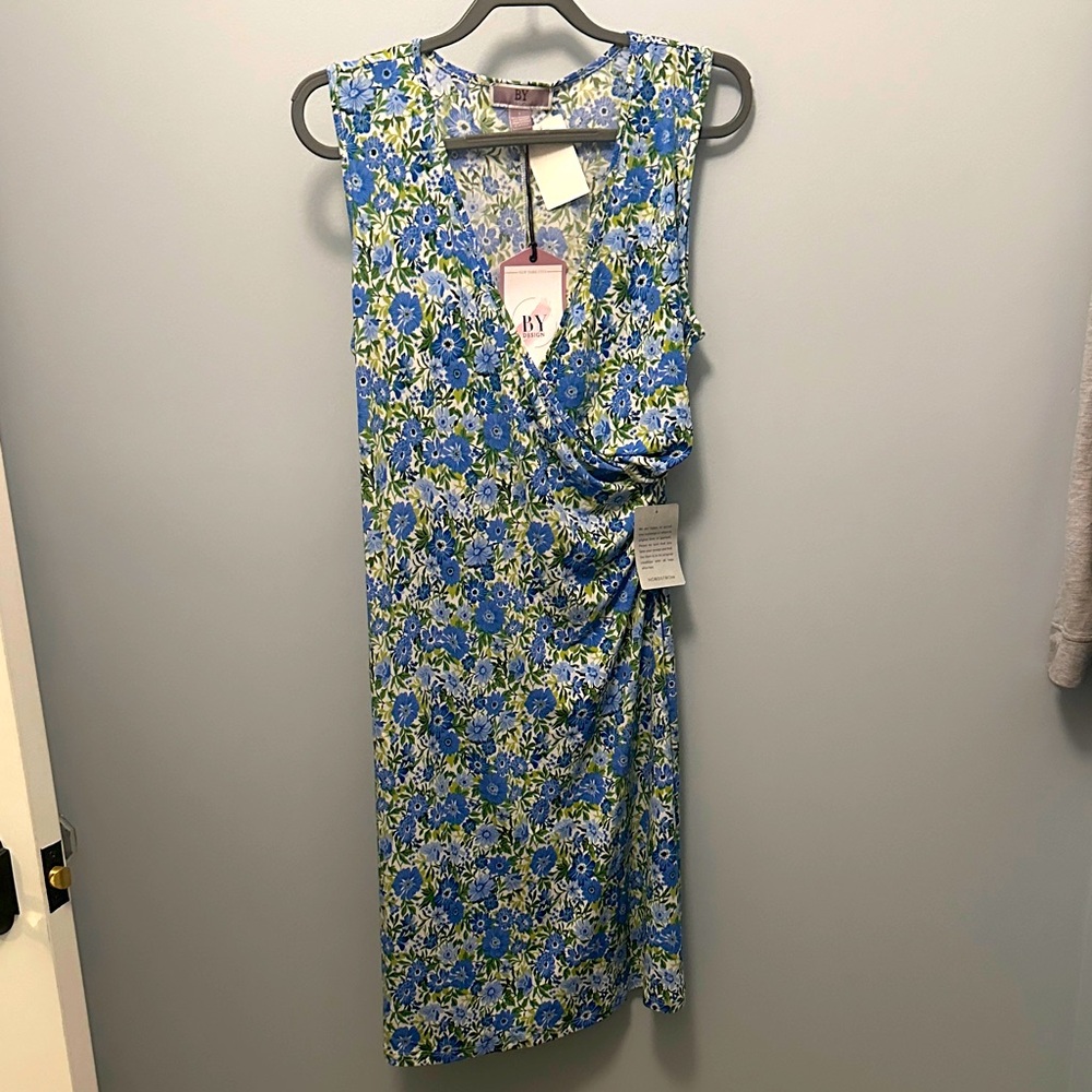 NWT Mila Sleeveless Side Ruched Dress In Bluebell size L
